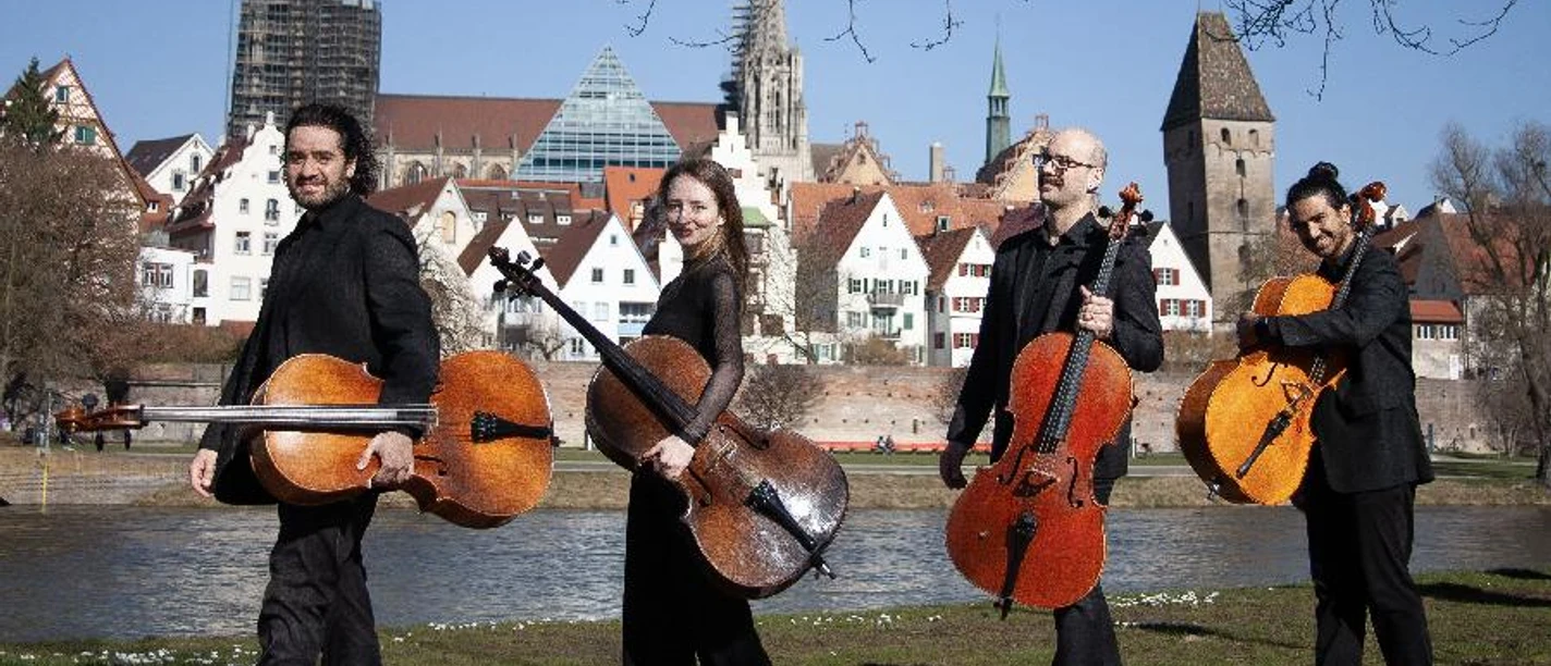 Faro-Celloquartett.jpg Faro-Celloquartett.jpg