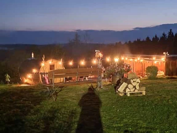 Wein mit Aussicht_Lichtergarten Wein mit Aussicht_Lichtergarten