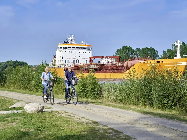 Von Kanal und Steinzeitgräbern