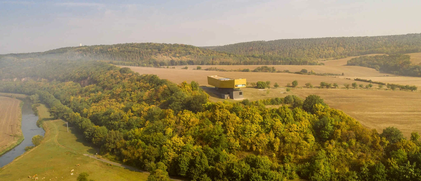 wangen_geopfad_trais_tor_blick_auf_arche_nebra_c_transmedial
