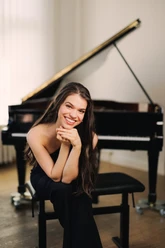 Sonja-Kowollik-Foto-Anna-Tena-1024x1536.jpg