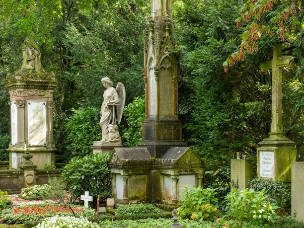 Melatenfriedhof_KoelnTourismus_Seelbach-5091.jpg Melatenfriedhof_KoelnTourismus_Seelbach-5091.jpg
