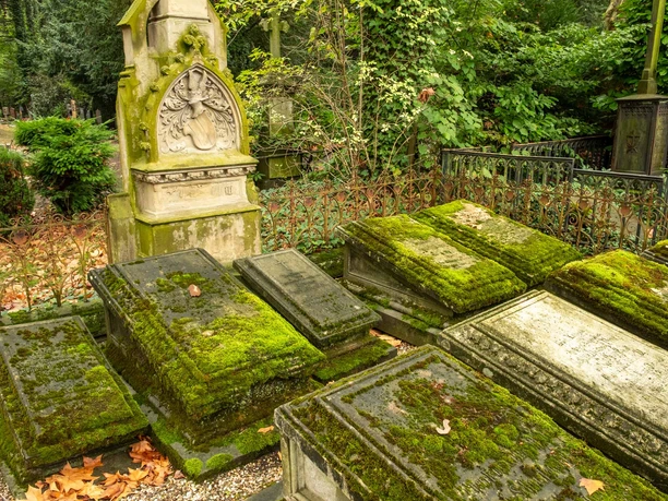 Melatenfriedhof-KoelnTourismus-Seelbach_5050.jpg Melatenfriedhof-KoelnTourismus-Seelbach_5050.jpg