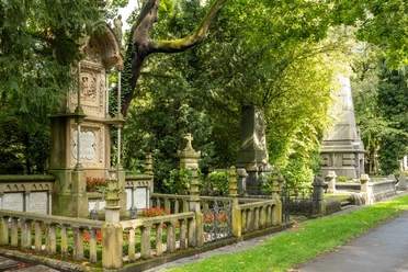 Melatenfriedhof-KoelnTourismus-Seelbach_5090.jpg