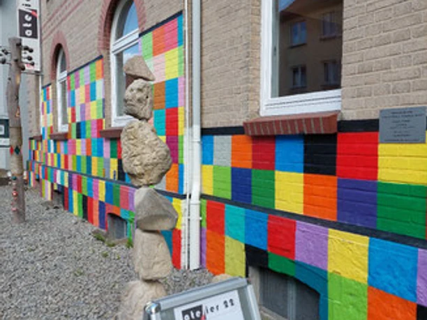 atelier 22 - KunstWerkHaus Celle Hochkant Bild vom Eingang des KunstWerkHaus Celle in der Hattendorffstraße.