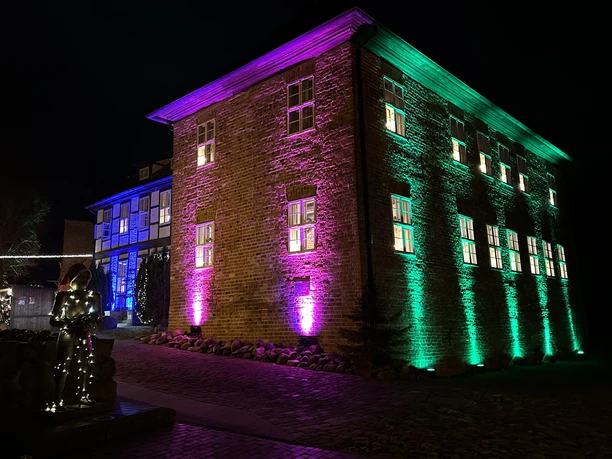 weihnachtsmark burg bodenteich 2 foto kv bad bodenteich ccbysa.JPEG weihnachtsmark burg bodenteich 2 foto kv bad bodenteich ccbysa.JPEG