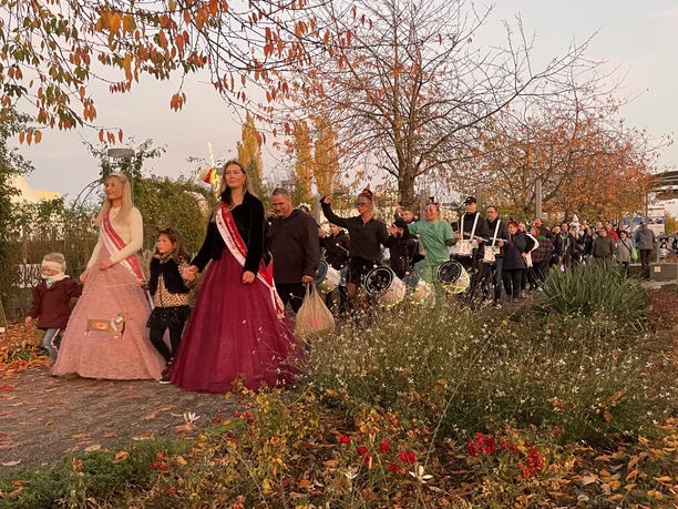 Rosenkönigin und Rosenprinzessin Rosenkönigin und Rosenprinzessin