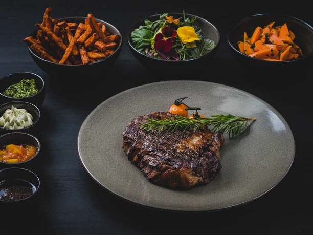 Steak im DORFKRUG KAMPEN Bar & Grill Steak im DORFKRUG KAMPEN Bar & Grill