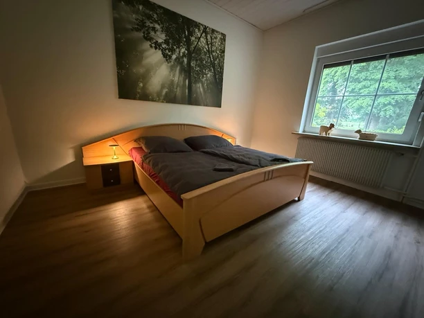 Schlafzimmer 1.jpeg Schlafzimmer 1.jpeg