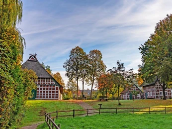 Das Heimathausgelände in Sittensen Das Heimathausgelände in SittensenThe home town hall grounds in SittensenHjembyens centrum i SittensenHet centrum in Sittensen