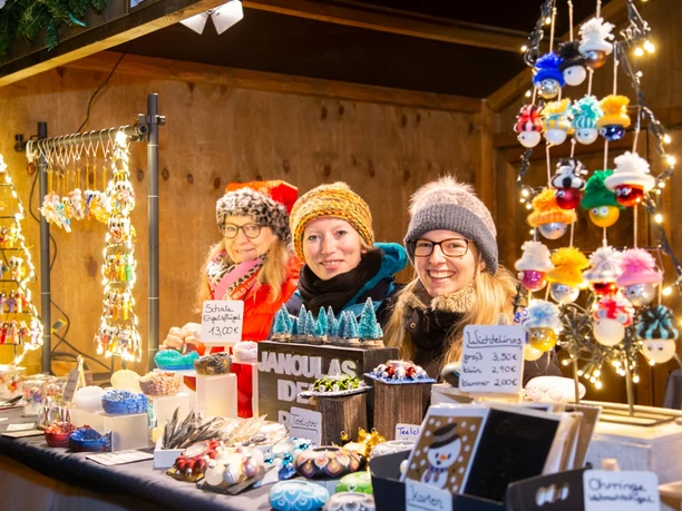 Weihnachtsmarkt.jpg Weihnachtsmarkt.jpg