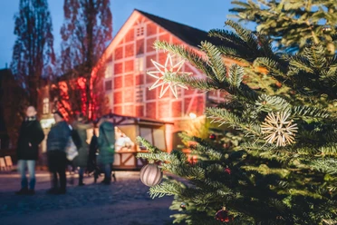 Weihnachtsmärkte des Kunsthandwerks 27.-29.11. + 11.-13.12. am Kiekeberg, Bild FLMK.jpg
