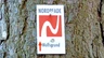 Markierungszeichen des NORDPFADES Wolfsgrund Markierungszeichen des NORDPFADES Wolfsgrund