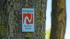 Markierungszeichen des NORDPFADES Vörder See - Osteland Markierungszeichen des NORDPFADES Vörder See - Osteland