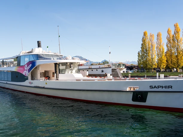Wasserstoff%20Motorschiff%20Saphir.jpg Wasserstoff%20Motorschiff%20Saphir.jpg