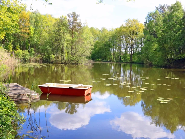 Die mit Wasser gefüllte ehemalige Mergelkuhle Die mit Wasser gefüllte ehemalige Mergelkuhle