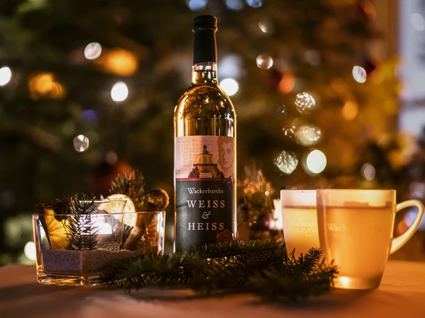 Wackerbarths Weiß-und-Heiß-Glühwein Wackerbarths Weiß-und-Heiß-Glühwein