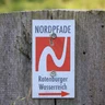 Markierungszeichen des NORDPFADES Rotenburger Wasserreich Markierungszeichen des NORDPFADES Rotenburger Wasserreich