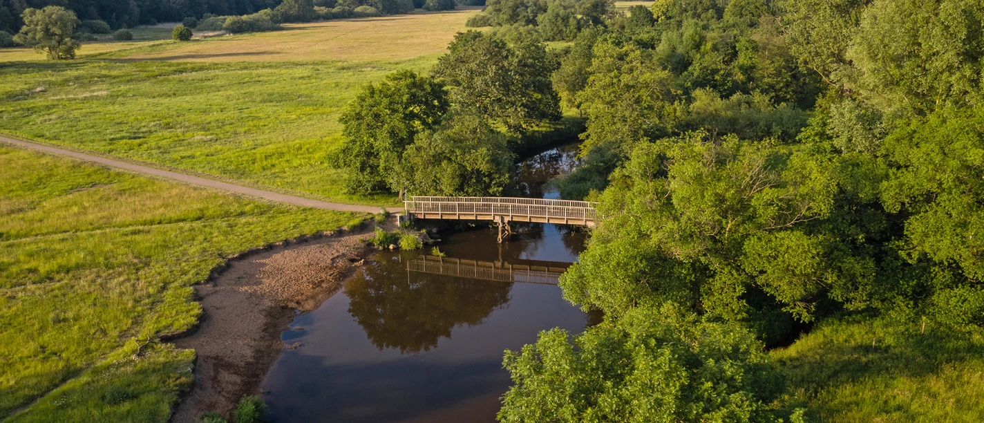 Die Wümme und die Gothardbrücke aus der Vogelperspektive Die Wümme und die Gothardbrücke aus der Vogelperspektive