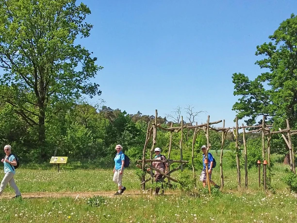 Entdeckungstour im Mitmach- und Erlebnisgarten Entdeckungstour im Mitmach- und Erlebnisgarten
