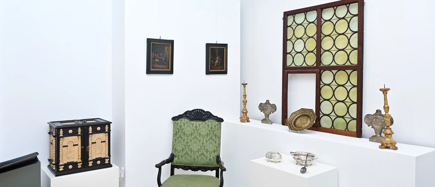 Solche Möbel und Einrichtungsgegenstände befanden sich im 17. Jahrhundert auch in den Häusern der Oberschicht.Foto_Andreas Greiner-Napp_Museum Wolfenbüttel (002).jpeg Solche Möbel und Einrichtungsgegenstände befanden sich im 17. Jahrhundert auch in den Häusern der Oberschicht.Foto_Andreas Greiner-Napp_Museum Wolfenbüttel (002).jpeg