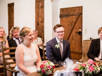 Standesamtliche Trauung im Kloster Isenhagen Standesamtliche Trauung im Kloster Isenhagen