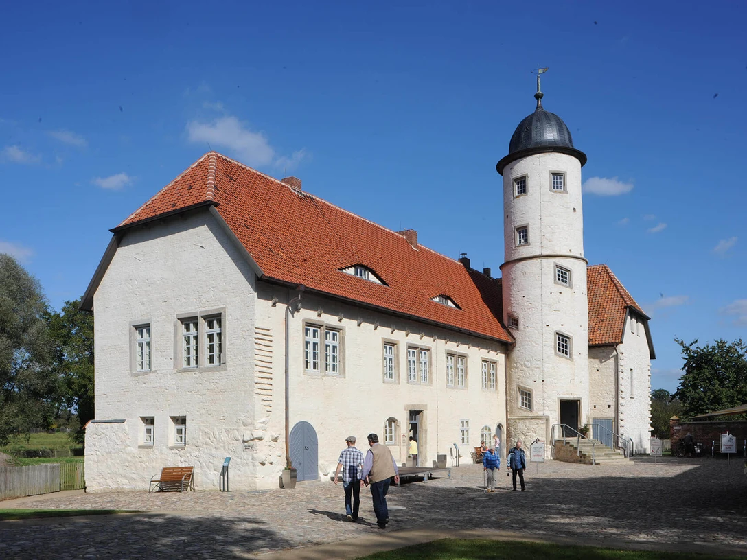 Außenansicht Burg Brome Außenansicht Burg Brome