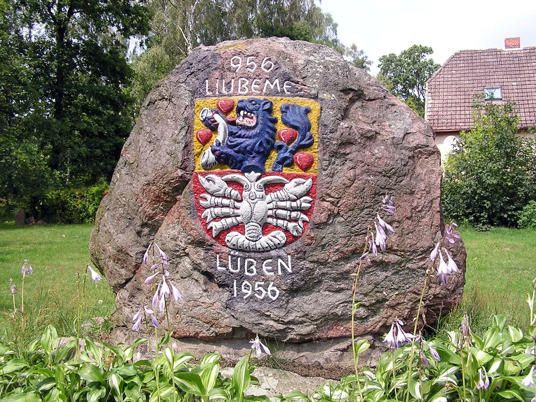 Grenzstein in Lüben Grenzstein in Lüben in der Südheide Gifhorn