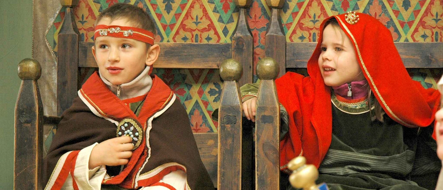 kinderkemenate_schloss_neuenburg