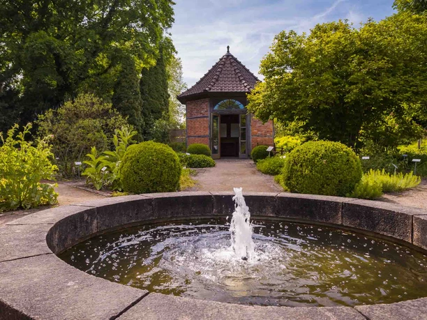 Heilpflanzengarten Celle, Brunnen Heilpflanzengarten Celle, Brunnen
