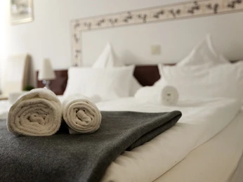 Zimmerbeispiel Hotel zur Burg Sternberg