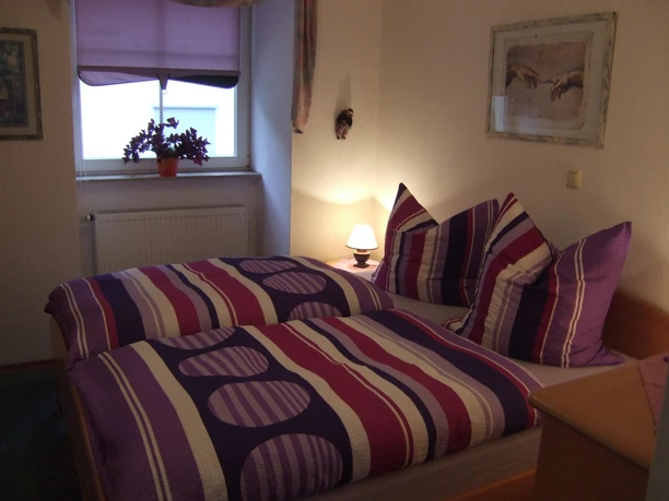 Schlafzimmer Ferienwohnung Kaiserblick Schlafzimmer Ferienwohnung Kaiserblick