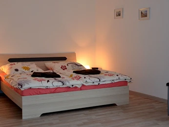 Schlafzimmer_Erdgeschoss.JPG