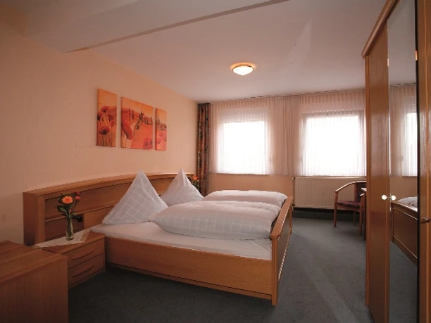 EmslaenderHof_Zimmer1_mini.jpg