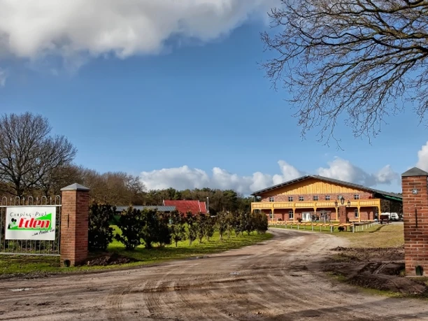 campingpark-eden-in-heede-au-enansicht-einfahrt-campingpark-eden