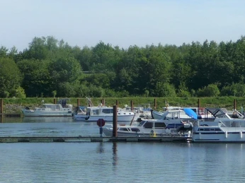 ferienhaus-am-yachtfafen1