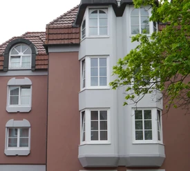Fassade mit Fenstern