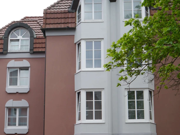 Fassade mit Fenstern