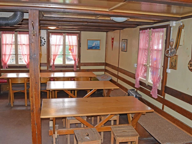Common room with tables and seating