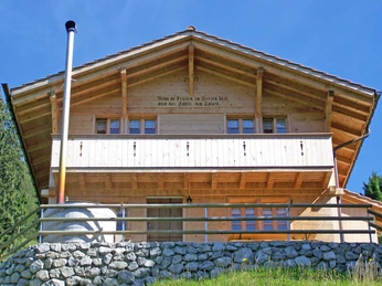 Weidhüttli im Sommer von aussen