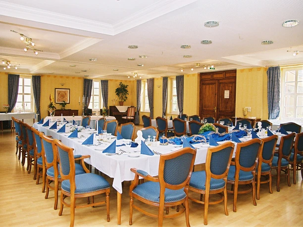 bad_lauchstaedt_kurpark_hotel_gelber_-saal2_c_g-_hartmann