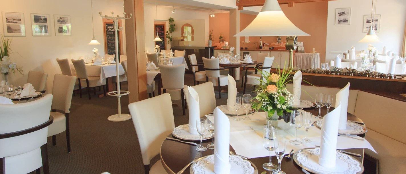 Restaurant "Beim Kommerzienrat" des Oste-Hotels Bremervörde Restaurant "Beim Kommerzienrat" des Oste-Hotels Bremervörde