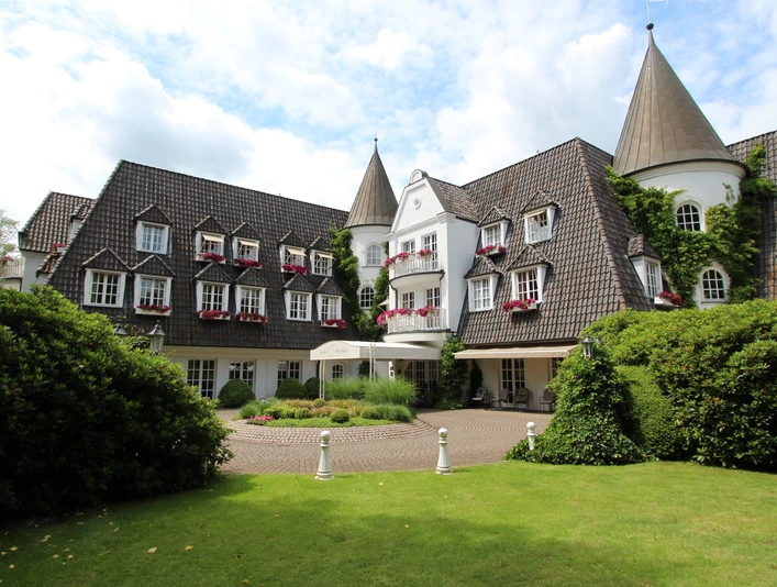 Eingangsbereich Hotel Landhaus Wachtelhof Eingangsbereich Hotel Landhaus WachtelhofEntrance area Hotel Landhaus WachtelhofIndgangsområde Hotel Landhaus WachtelhofEntree Hotel Wachtelhof