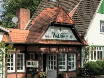 Eingang zum Hotel & Restaurant Waldhof Eingang zum Hotel & Restaurant WaldhofEntrance to the Hotel & Restaurant WaldhofIndgang til Hotel & Restaurant WaldhofToegang tot het Hotel & Restaurant Waldhof