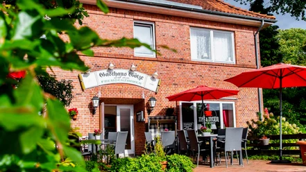 Building and terrace of the Gasthaus Götze