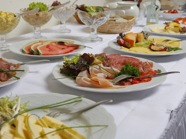 Frühstücksbuffet im Selsinger Hof Breakfast buffet at the Selsinger Hof