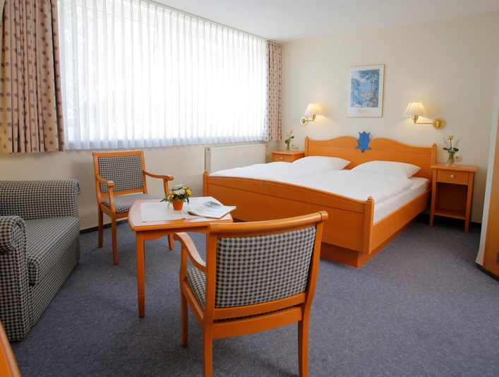 Doppelzimmer für eine erholsame Nacht im Selsinger Hof Doppelzimmer für eine erholsame Nacht im Selsinger HofDouble room for a relaxing night at the Selsinger HofDobbeltværelse til en afslappende nat på Selsinger HofTweepersoonskamer voor een ontspannen nacht in het Selsinger Hof