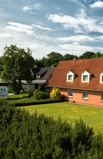 Aussenansicht des Hotels SchröderExterior view of the Hotel SchröderUdsigt til Hotel Schröder udefraBuitenaanzicht van Hotel Schröder