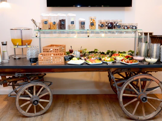 Der Eichenhof - Vielseitiges Frühstück in Hellwege Der Eichenhof - Vielseitiges Frühstück in HellwegeThe Eichenhof - Versatile breakfast in HellwegeEichenhof - alsidig morgenmad i HellwegeDe Eichenhof - Veelzijdig ontbijt in Hellwege