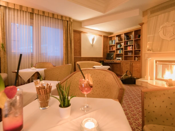 BEST WESTERN Hotel Schlossmühle in Quedlinburg - Kaminzimmer-Lounge